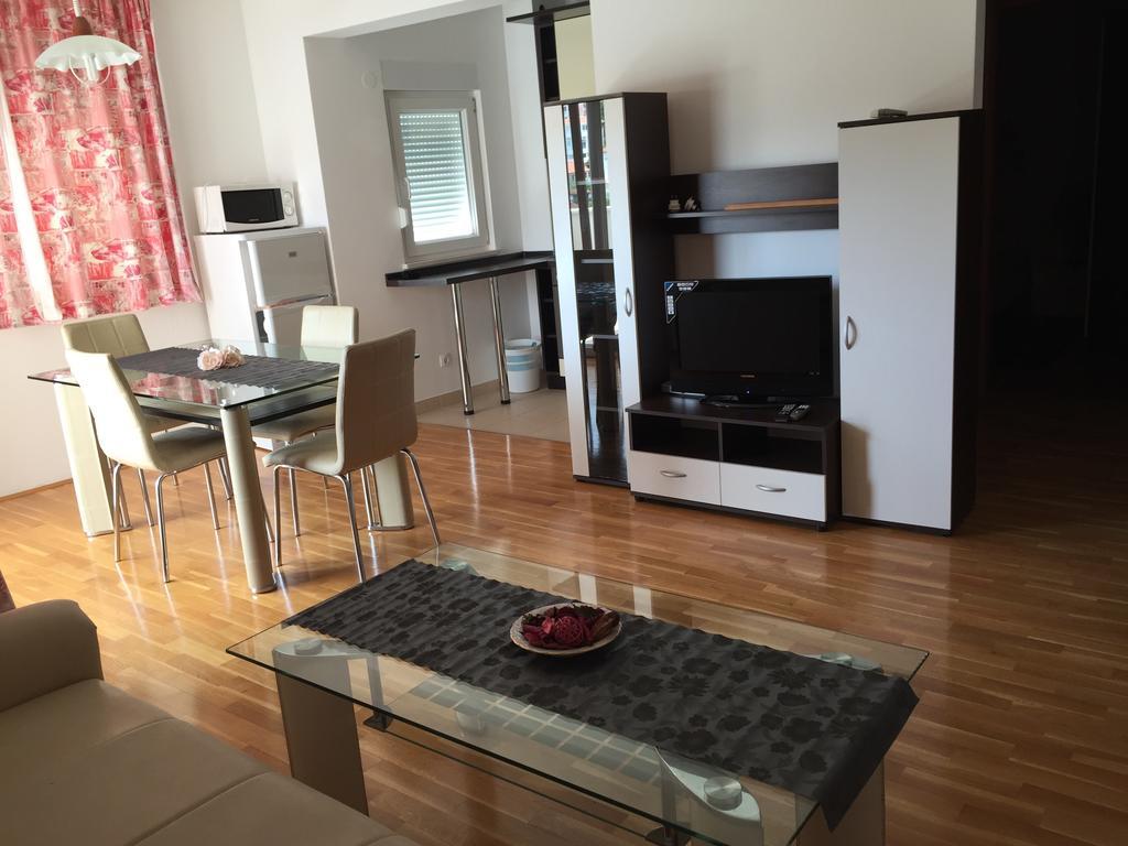 Apartments Villa Plaza Trogir Eksteriør billede