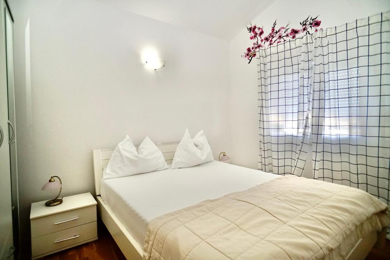 Apartments Villa Plaza Trogir Eksteriør billede