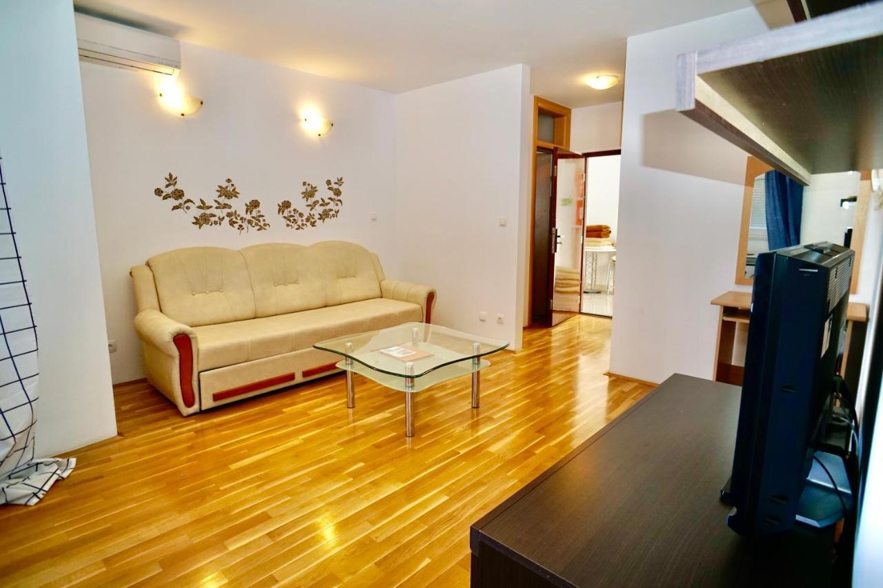 Apartments Villa Plaza Trogir Eksteriør billede