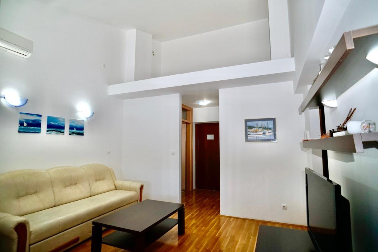 Apartments Villa Plaza Trogir Eksteriør billede