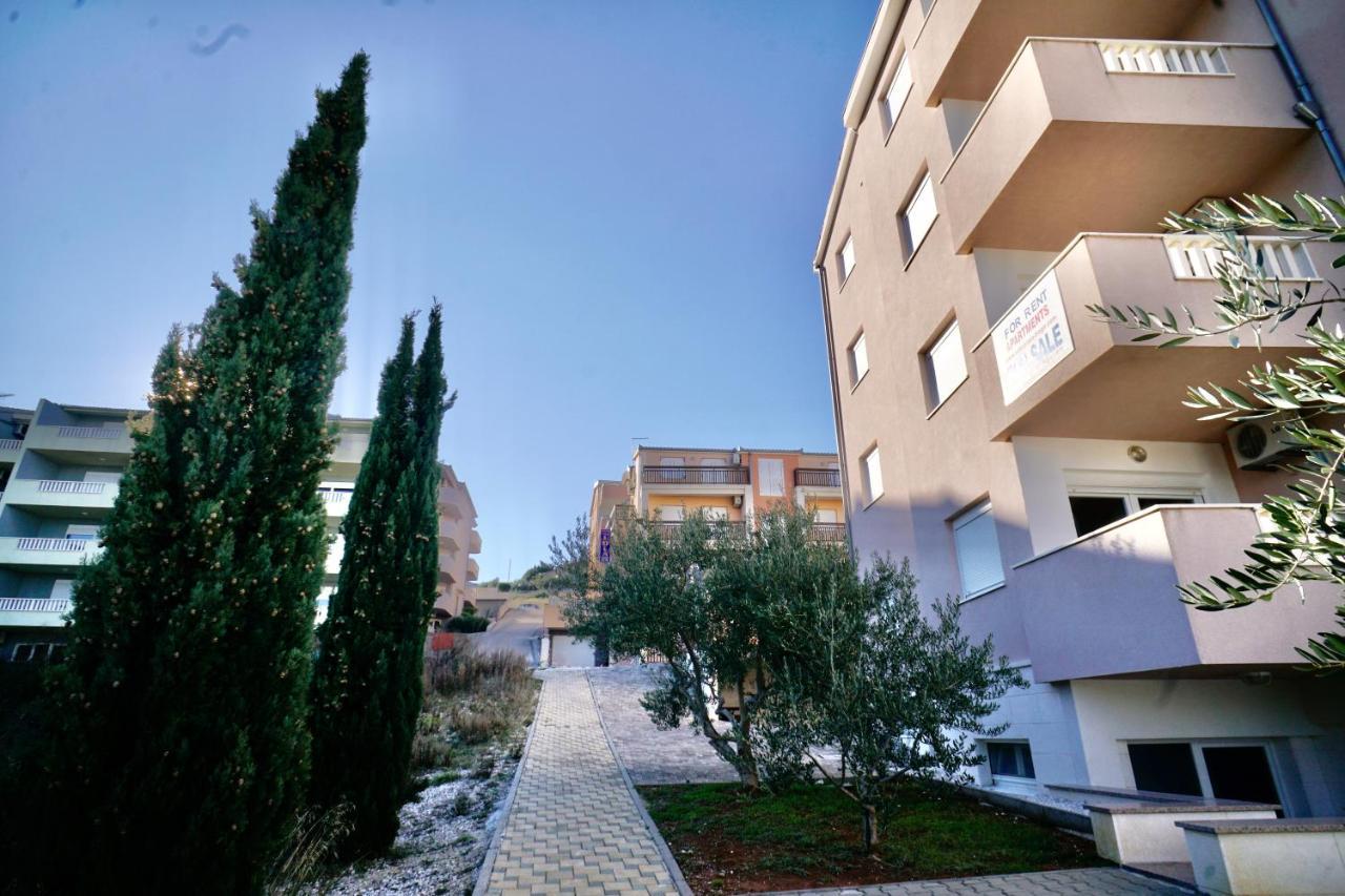 Apartments Villa Plaza Trogir Eksteriør billede